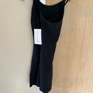 Athleta Infinity Dress. Black. New with tags. Size:XXS